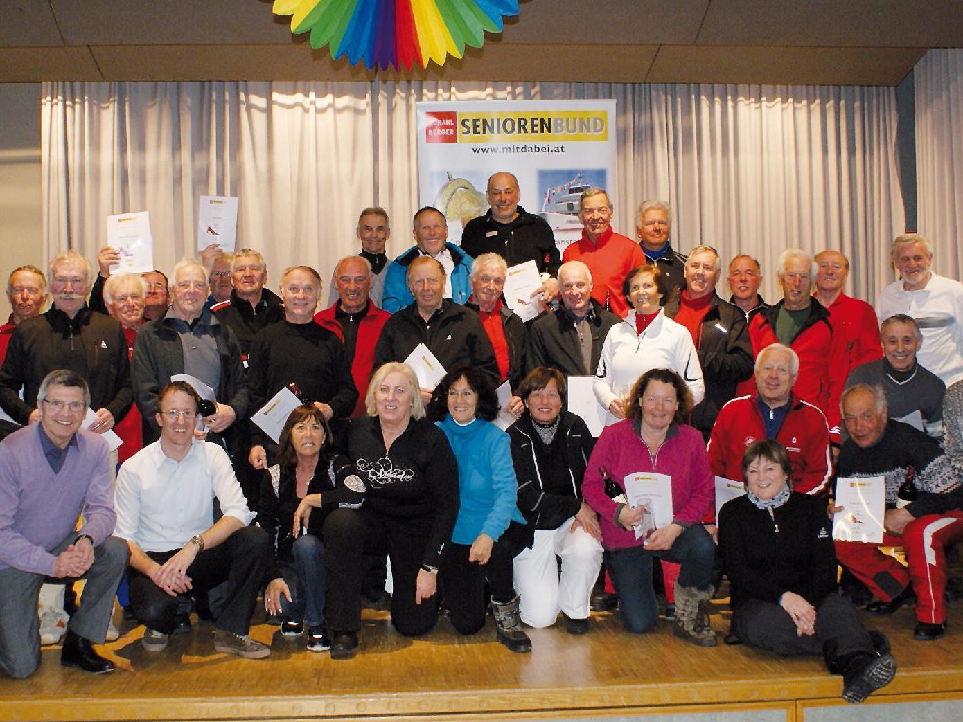 Gruppenfoto der Rennläufer des  Vorarlberger Seniorenbundes