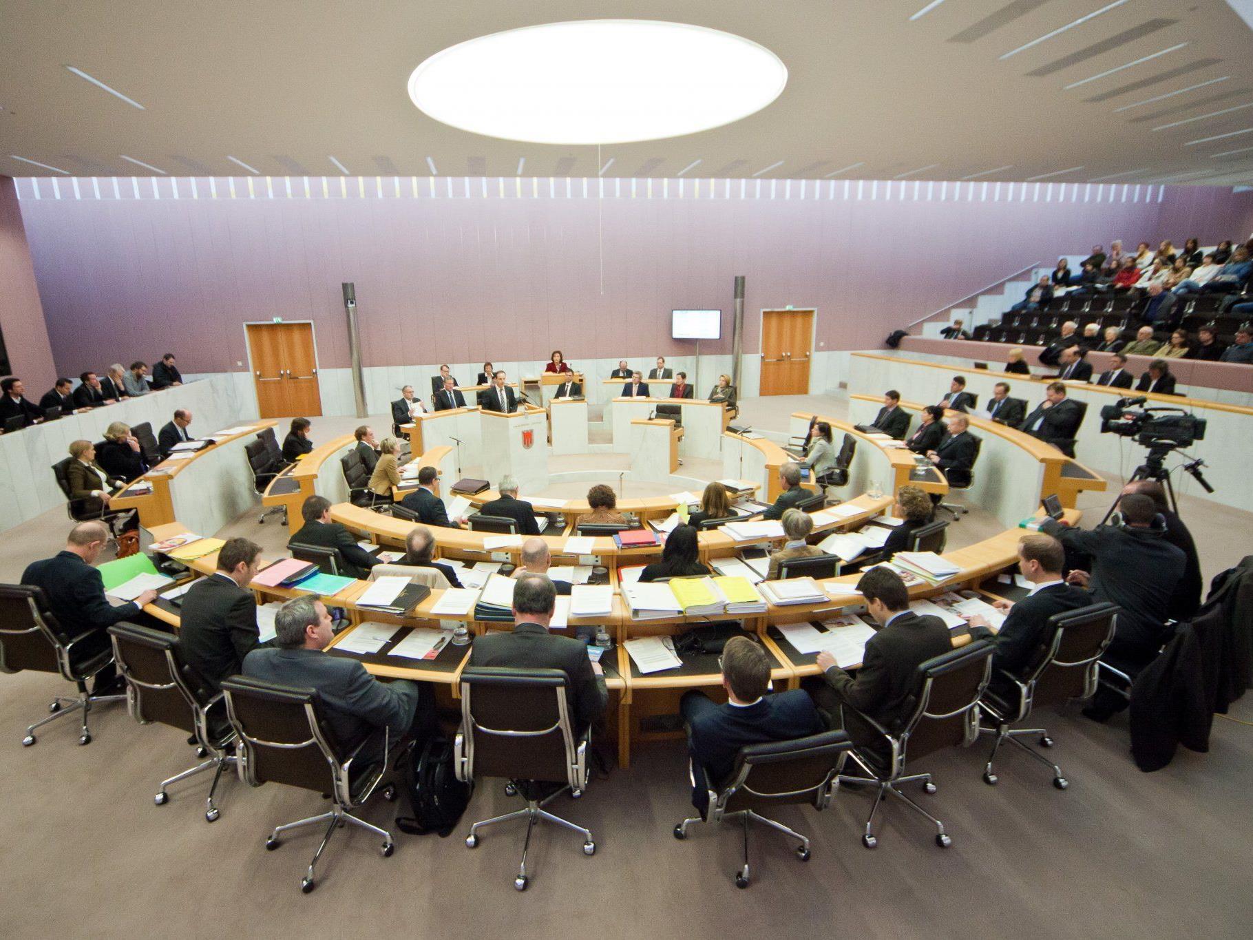 Vier Abgeordnete einsparen? In Vorarlberg wird erneut ein kleinerer Landtag diskutiert.