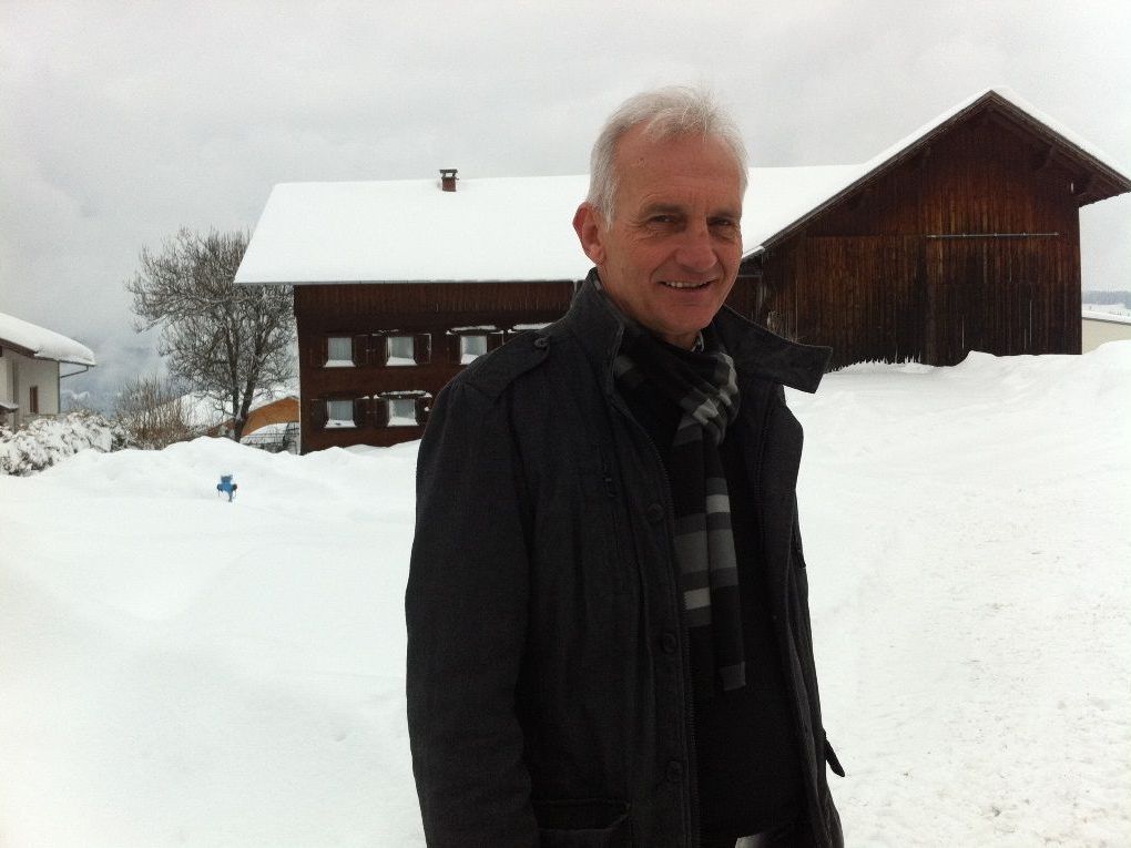 Bürgermeister Herbert Dorn auf dem Bundschuh-Areal in Riefensberg. Hier soll ein Gebäude für Betreutes Wohnen entstehen. Bürgermeister Herbert Dorn auf dem Bundschuh-Areal in Riefensberg. Hier soll ein Gebäude für Betreutes Wohnen entstehen.