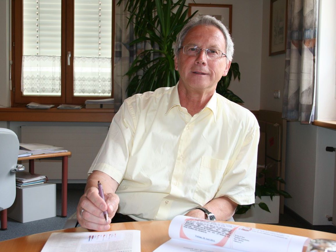 Bgm. Helmut Zimmermann darf sich über ein einstimmig beschlossenes Budget freuen. Bgm. Helmut Zimmermann darf sich über ein einstimmig beschlossenes Budget freuen.