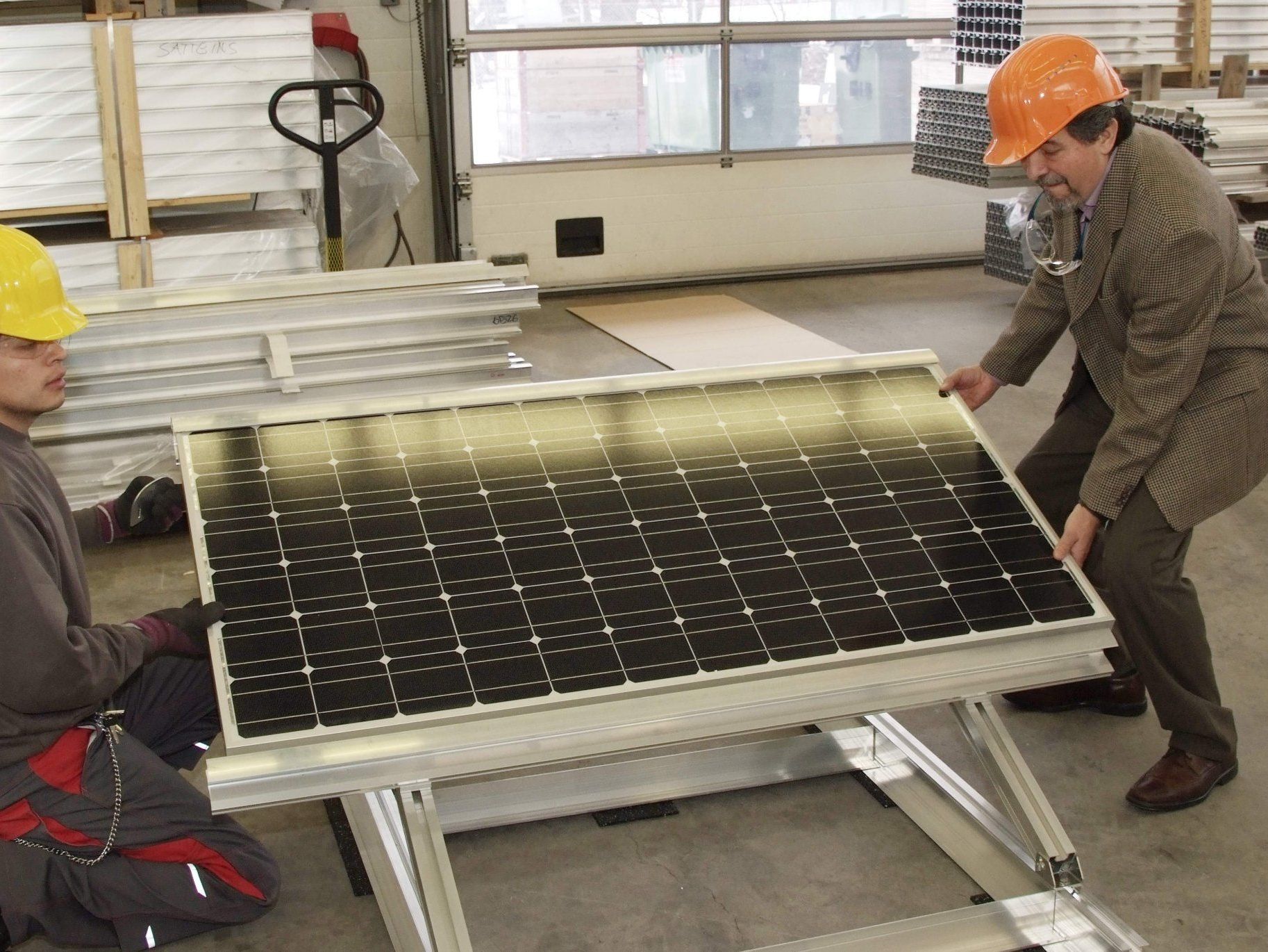 ITC will mit innovativer Technik und als Komplettanbieter den Photovoltaikmarkt erorbern. ITC will mit innovativer Technik und als Komplettanbieter den Photovoltaikmarkt erorbern.