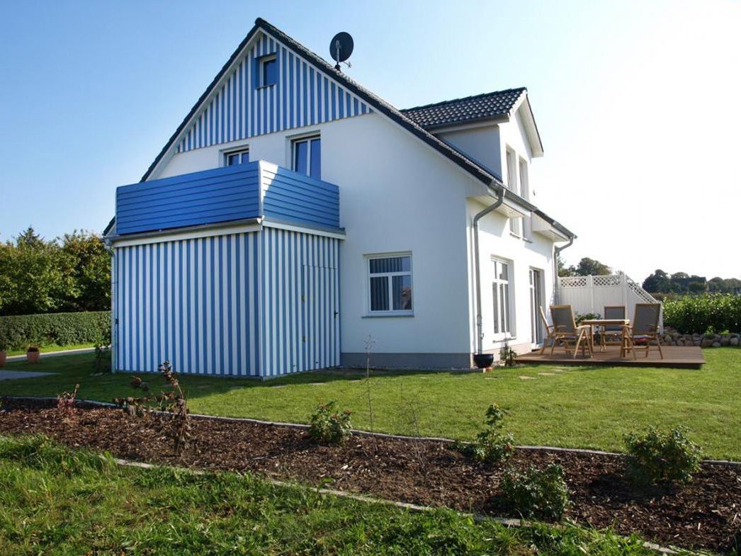 Die Lage wirkt sich natürlich auch bei Grundstücksverkäufen auf den Preis aus. Die Lage wirkt sich natürlich auch bei Grundstücksverkäufen auf den Preis aus.