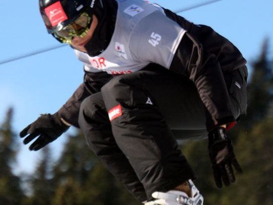Markus Schairer hatte beim SBX in Stoneham jede Menge Körperkontakt Markus Schairer hatte beim SBX in Stoneham jede Menge Körperkontakt