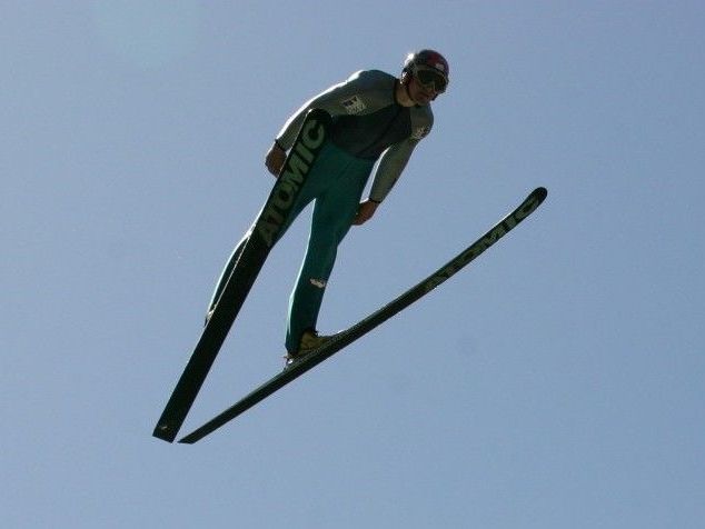 Sepp Schneider darf sein Können auf der 140 m-Schanze in Kasachstan unter Beweis stellen Sepp Schneider darf sein Können auf der 140 m-Schanze in Kasachstan unter Beweis stellen