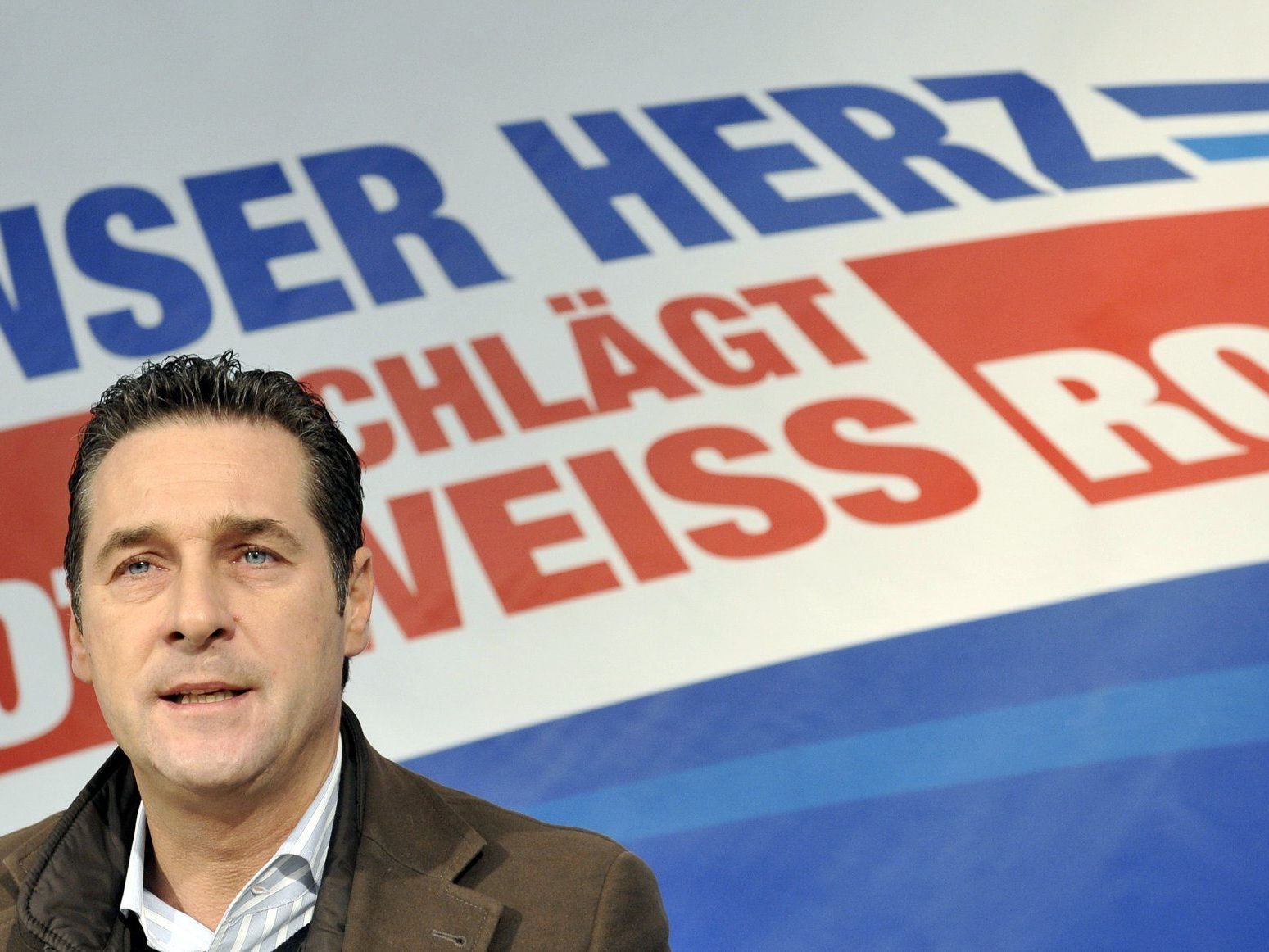 Verteidigt FP-Tschetschenien-Reise: Strache Verteidigt FP-Tschetschenien-Reise: Strache