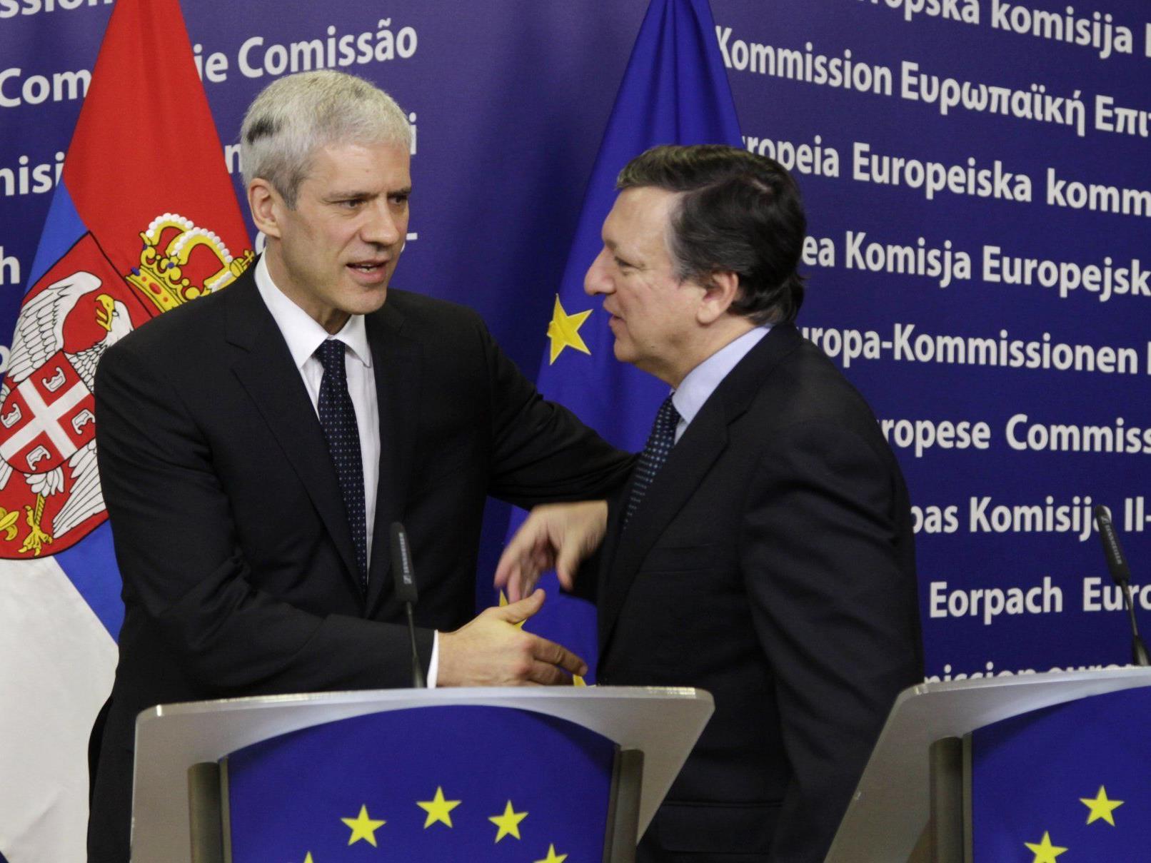 Der serbische Präsident Tadic und Jose Manuel Barroso, Präsident der Europäischen Kommission am Dienstag in Brüssel.