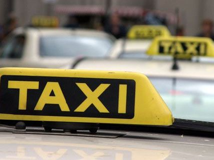 Ein Taxilenker wurde in Leopoldstadt unvermittelt mit dem Pfefferspray attackiert Ein Taxilenker wurde in Leopoldstadt unvermittelt mit dem Pfefferspray attackiert