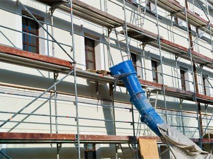 Arbeitsunfall in Wien-Favoriten: Der Arbeiter fiel 4 Meter in die Tiefe. Arbeitsunfall in Wien-Favoriten: Der Arbeiter fiel 4 Meter in die Tiefe.