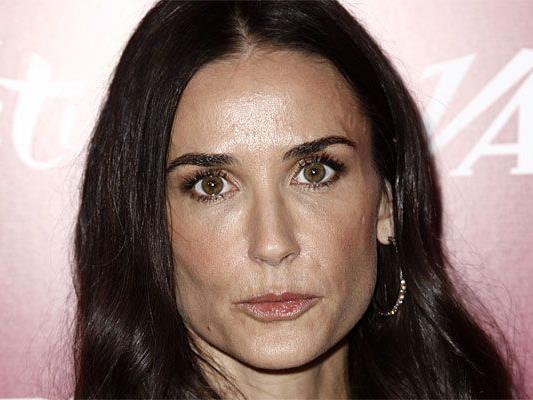 Demi Moore muss über einen Monat im Entzug bleiben. Demi Moore muss über einen Monat im Entzug bleiben.
