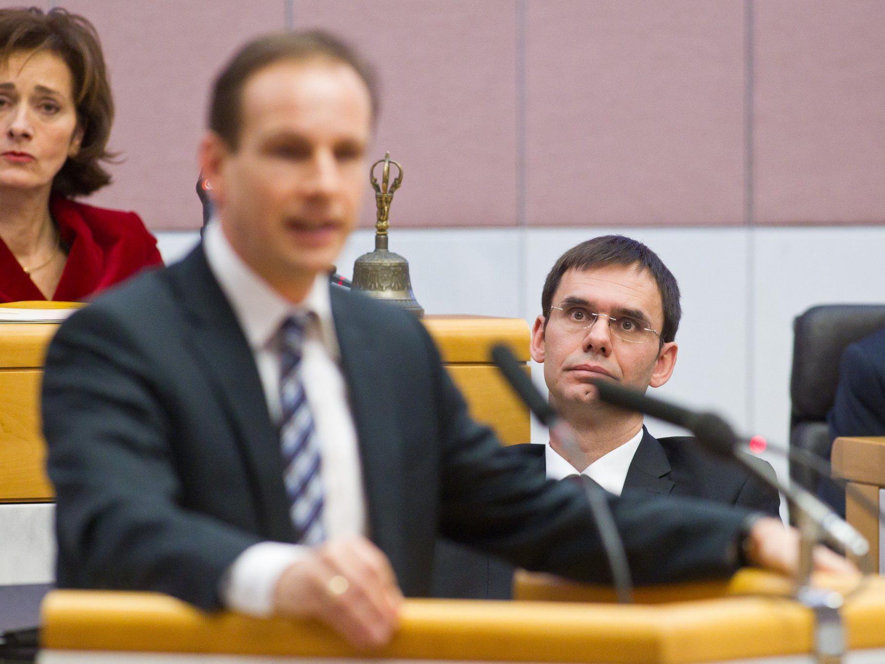ÖVP verliert laut Umfrage Stimmen an die FPÖ