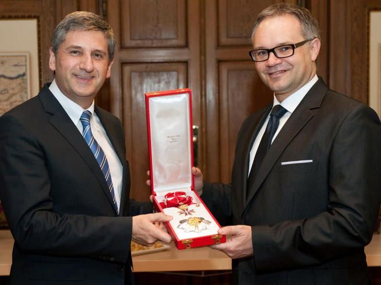 Vergangene Woche überreichte Spindelegger (l.) dem liechtensteinischen Regierungschef Tschütscher das „Große goldene Ehrenzeichen am Bande für Verdienste um die Republik Österreich“.