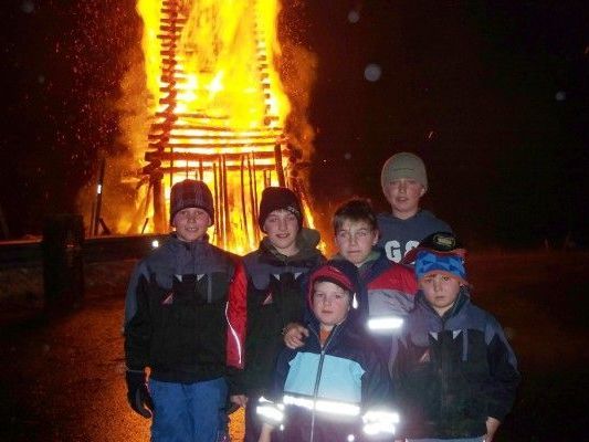 Dünserberg Funkenzunft-Jugend. Dünserberg Funkenzunft-Jugend.