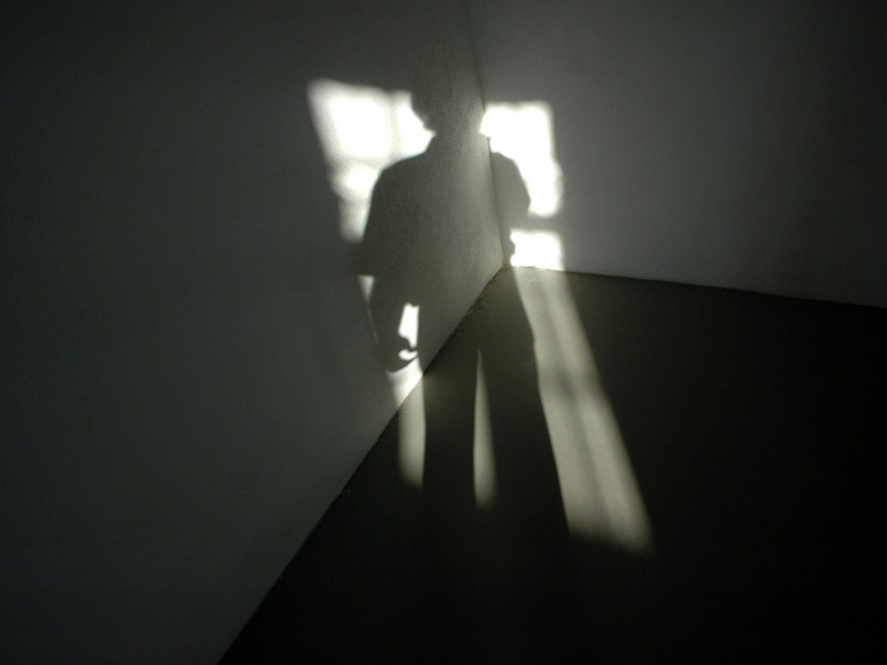 Ein gewalttätiger Mann griff in Traiskirchen seine Frau und die Polizei an Ein gewalttätiger Mann griff in Traiskirchen seine Frau und die Polizei an