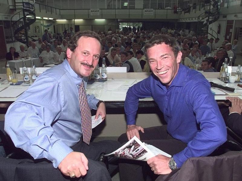 Hubert Gorbach mit Jörg Haider am Landesparteitag der FPÖ 1998 Hubert Gorbach mit Jörg Haider am Landesparteitag der FPÖ 1998