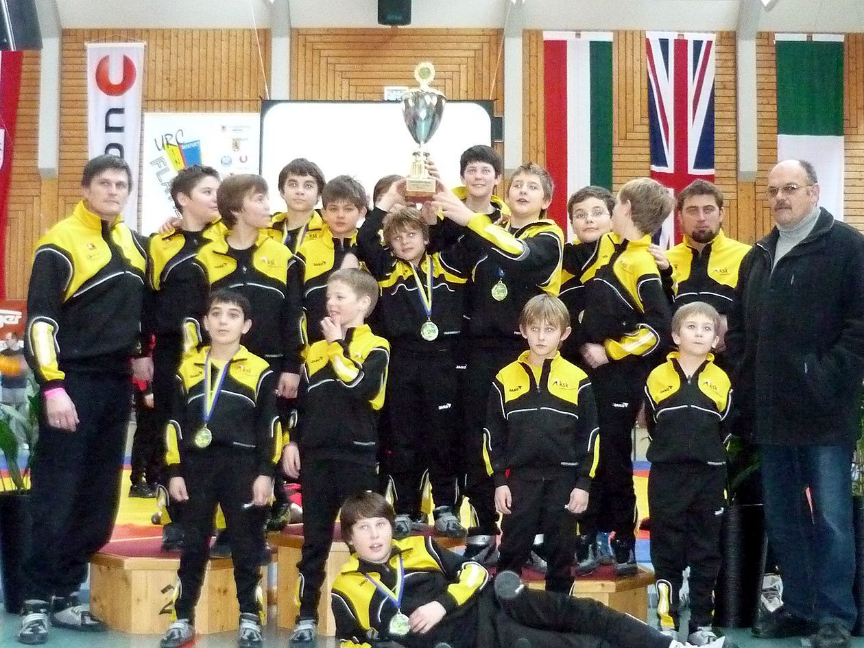 Die KSK Mannschaft beim "SPARK7" Mit Trainer Betreuer und Sportwart. Die KSK Mannschaft beim "SPARK7" Mit Trainer Betreuer und Sportwart.