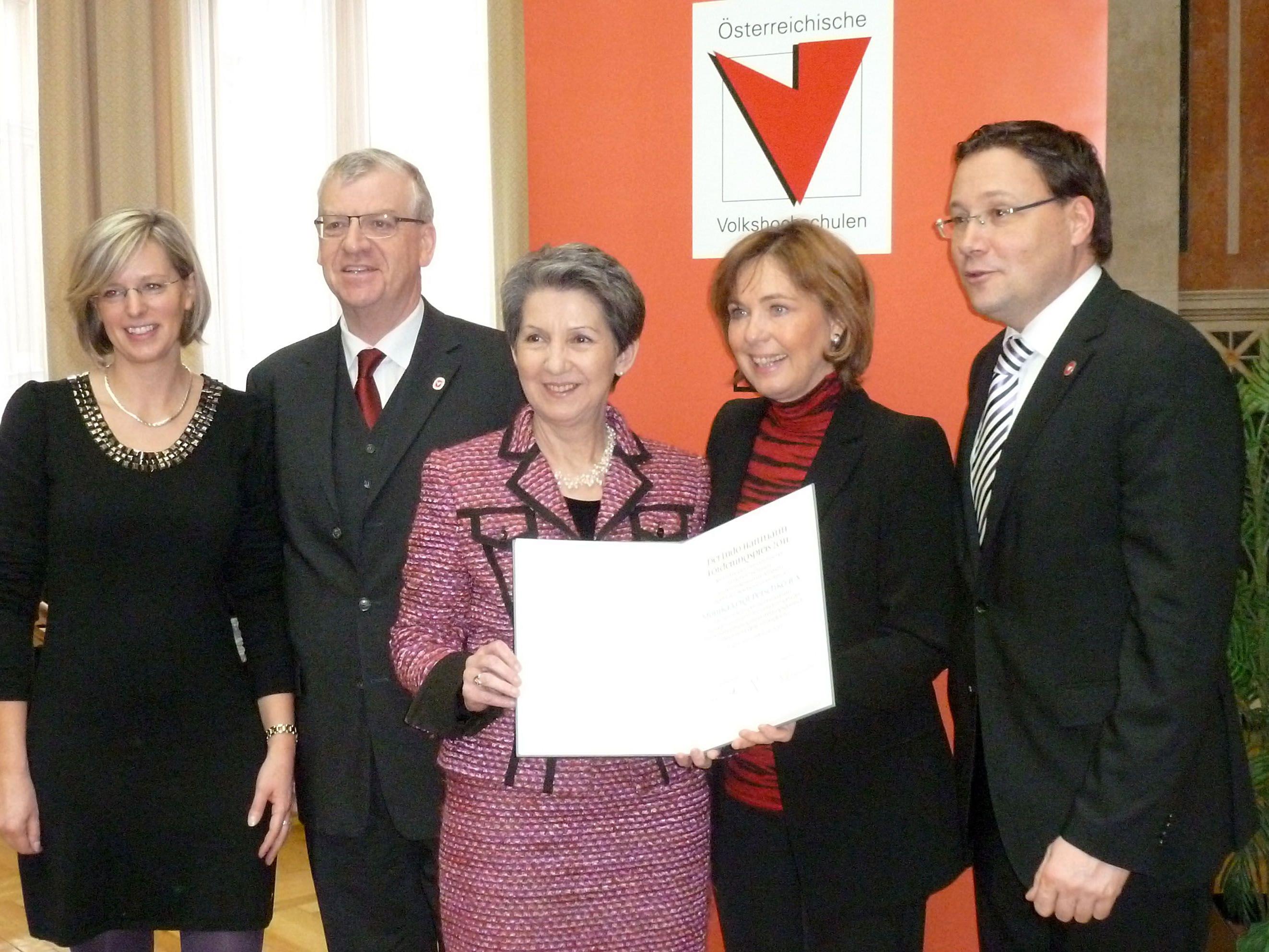 Nußbaumer, Türtscher, NR-Präsidentin Prammer, Preisträgerin Veigl-Petschko, Fischnaller.