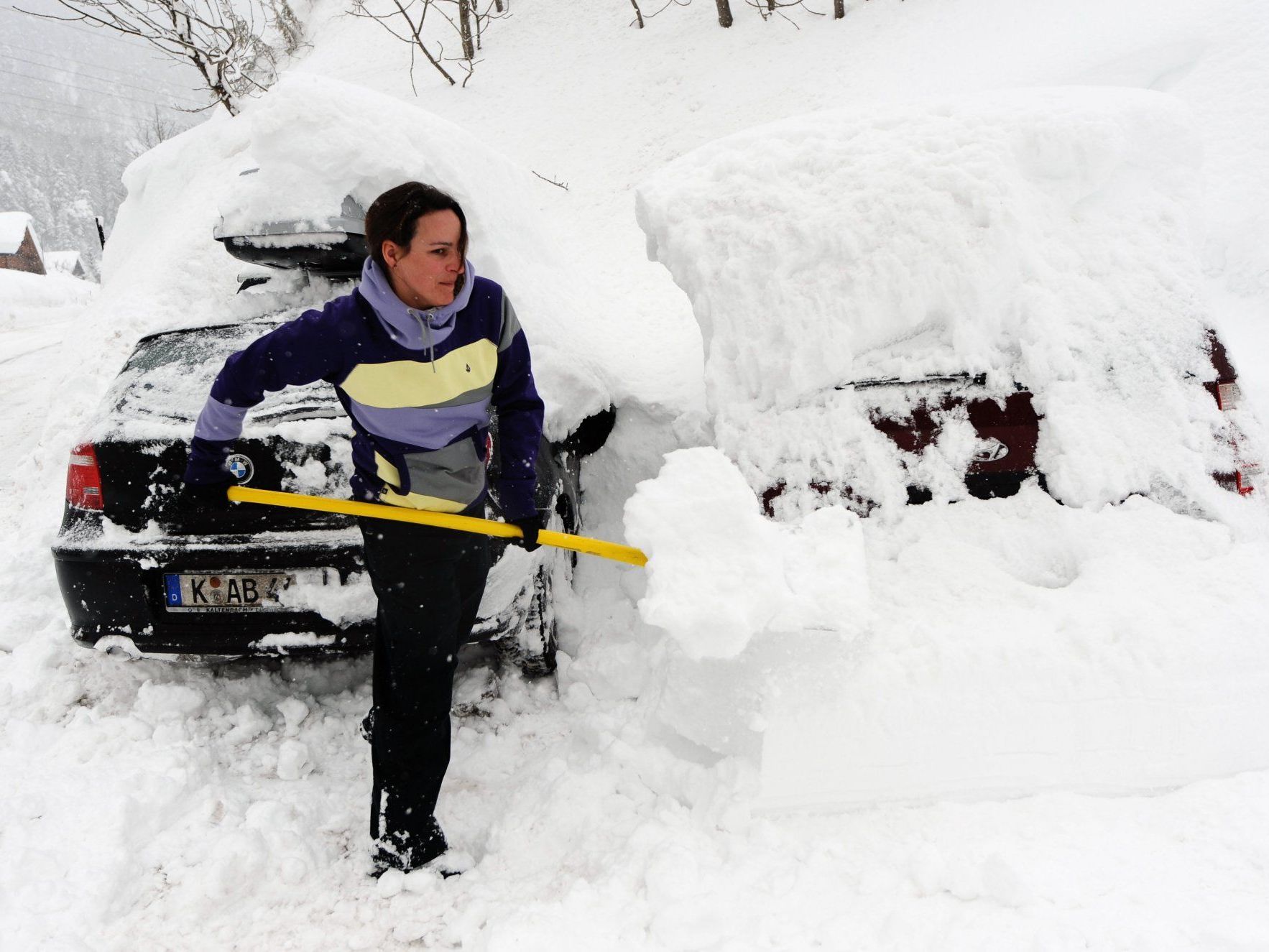 S16 nach Schneeräumung wieder offen. S16 nach Schneeräumung wieder offen.