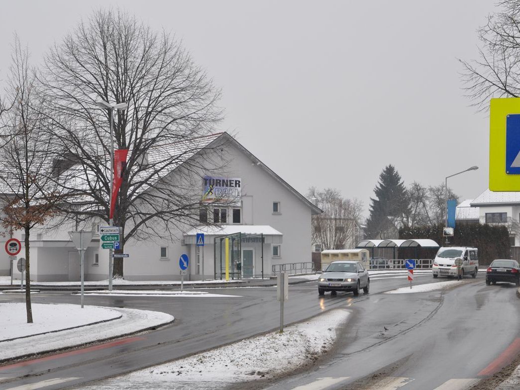Auch das Vereinshaus wird in die Gesamtbetrachtung miteinbezogen. Auch das Vereinshaus wird in die Gesamtbetrachtung miteinbezogen.