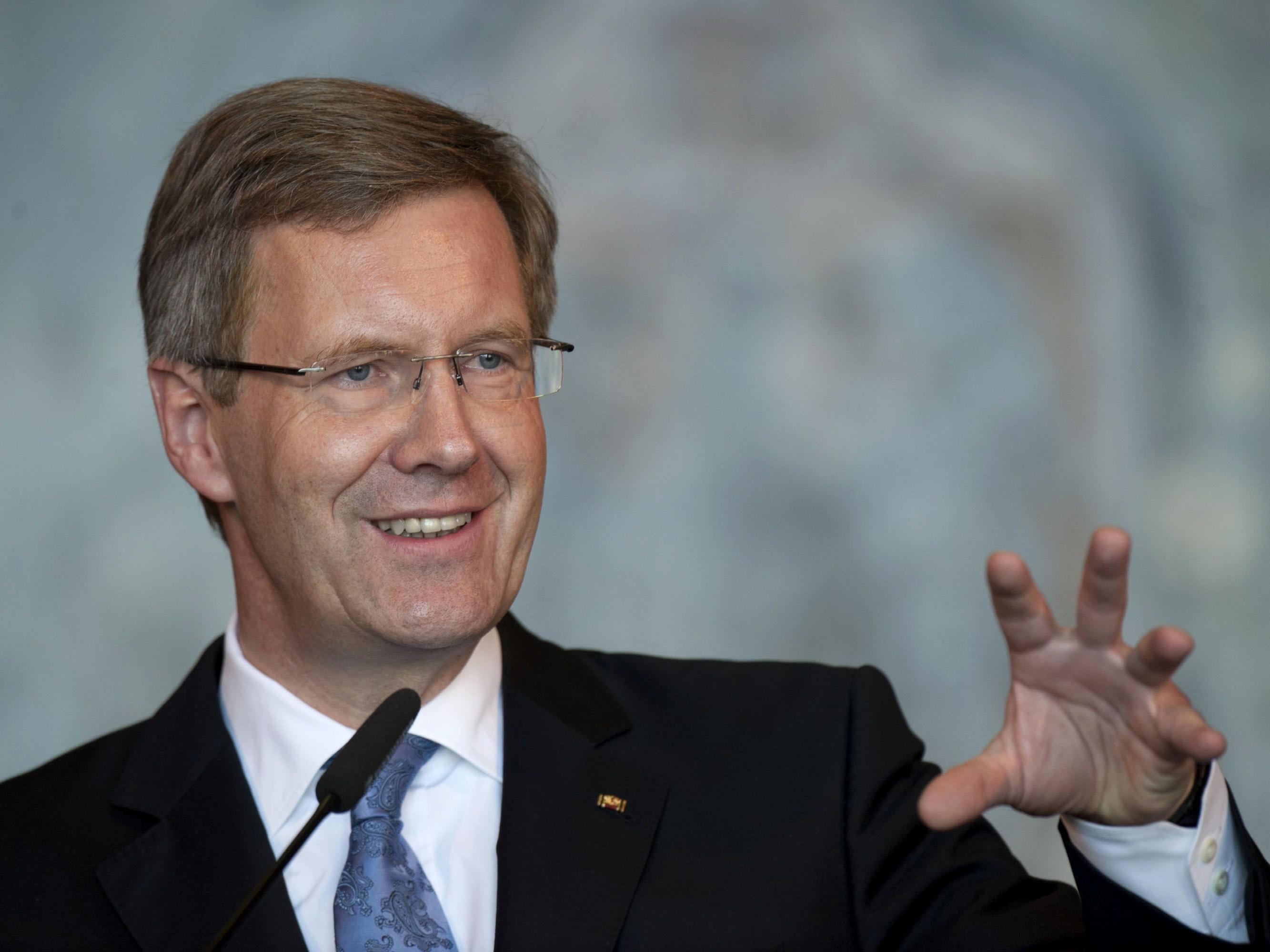 Deutscher Präsident Wulff steht vor Rücktritt.
