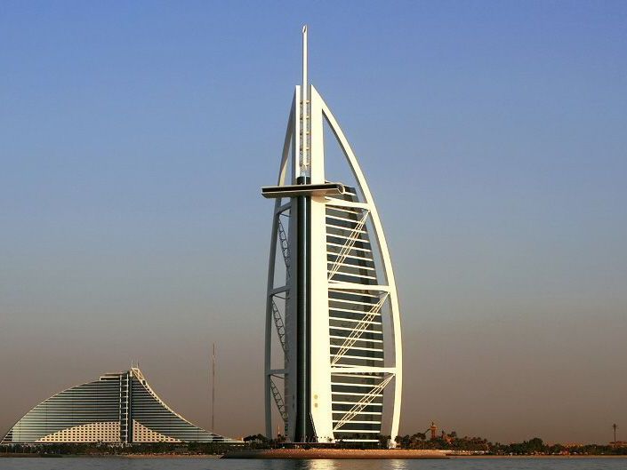 321 Meter hoch: Burj al Arab in Dubai. 321 Meter hoch: Burj al Arab in Dubai.