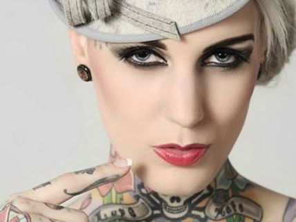 Die Steierin Lexy Hell erobert die Fashion Welt Die Steierin Lexy Hell erobert die Fashion Welt