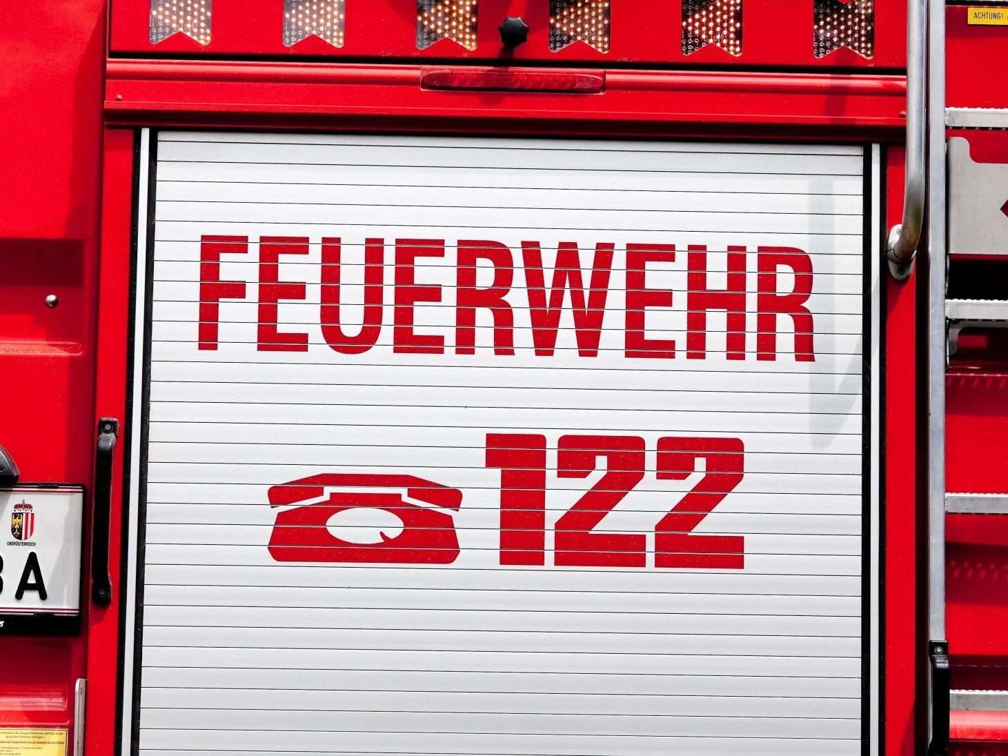Die Feuerwehr konnte die Frau nur noch tot bergen. Die Feuerwehr konnte die Frau nur noch tot bergen.