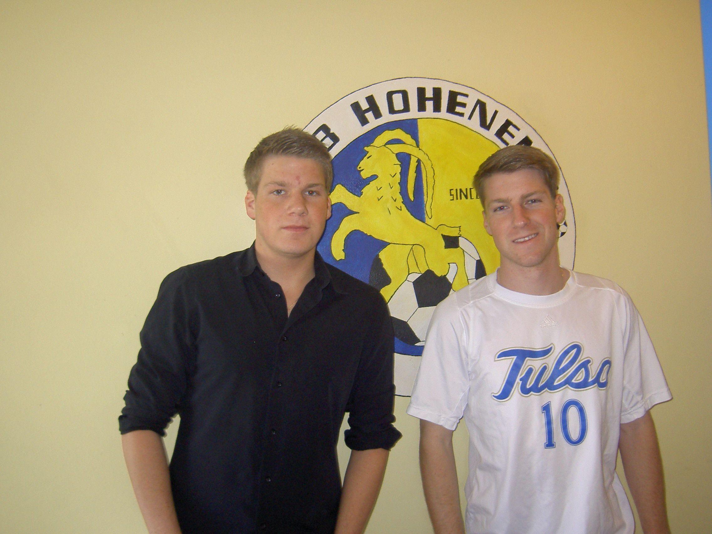 Das Brüderpaar Adrian und Johannes Klammer kickt beim Stammklub VfB Hohenems.