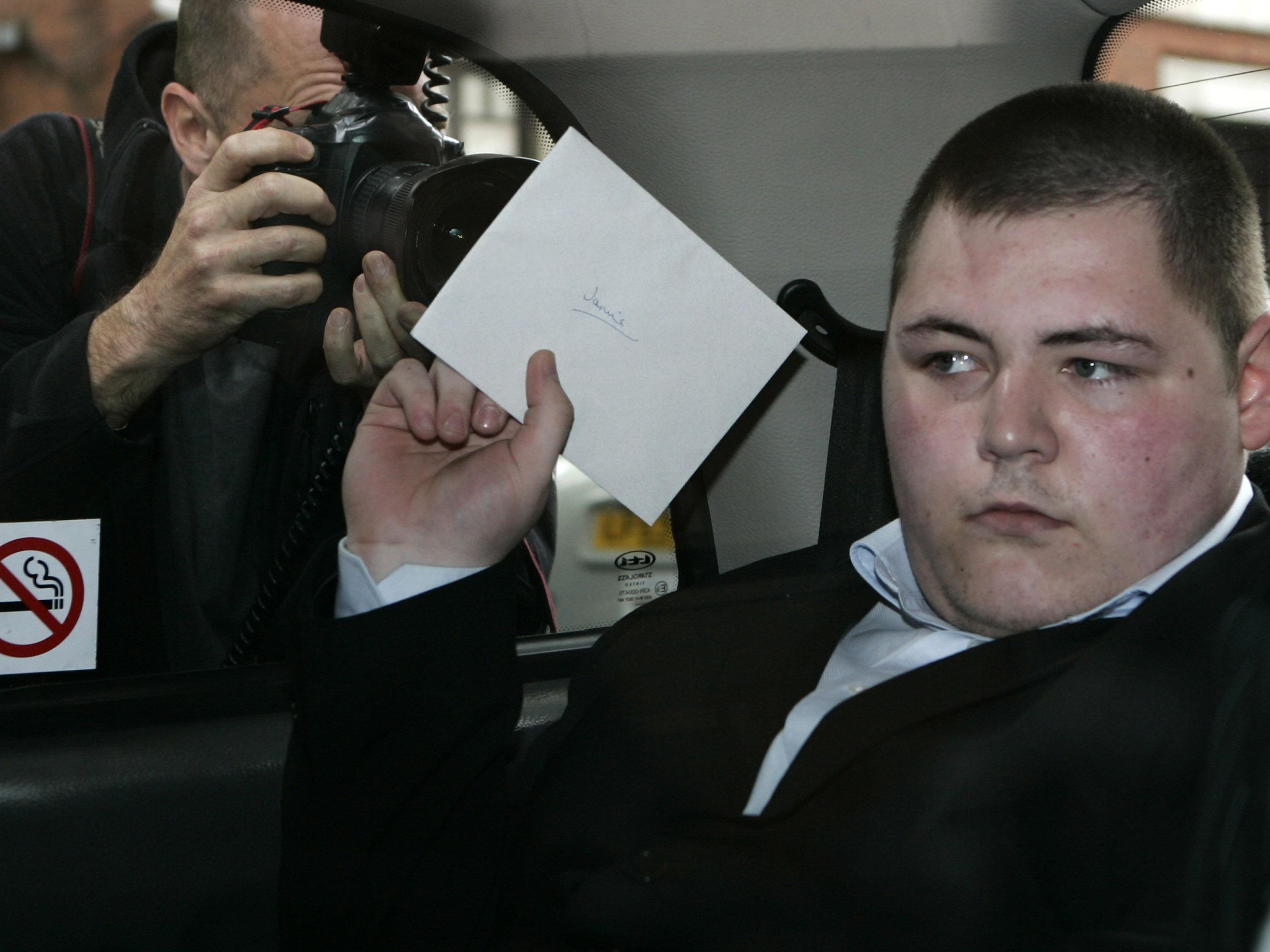 Jamie Waylett für Gewalt bei Londoner Jugendkrawallen verurteilt. Jamie Waylett für Gewalt bei Londoner Jugendkrawallen verurteilt.