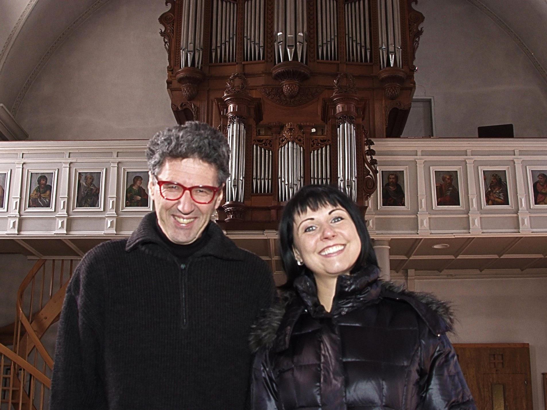 Christine Schneider und Rudolf Berchtel eröffnen die Bludescher Orgelkonzertreihe.