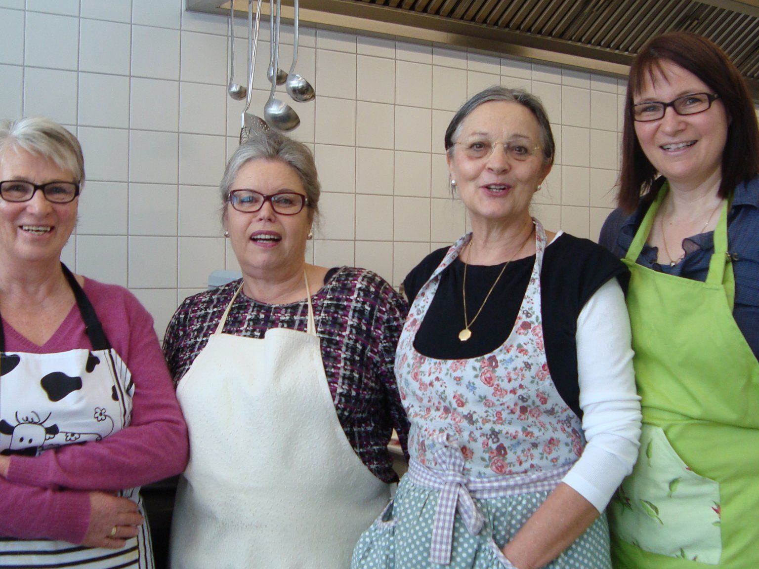 Frieda, Ingrid, Veronika und Ingrid beim Kartoffelatag in Bezau Frieda, Ingrid, Veronika und Ingrid beim Kartoffelatag in Bezau