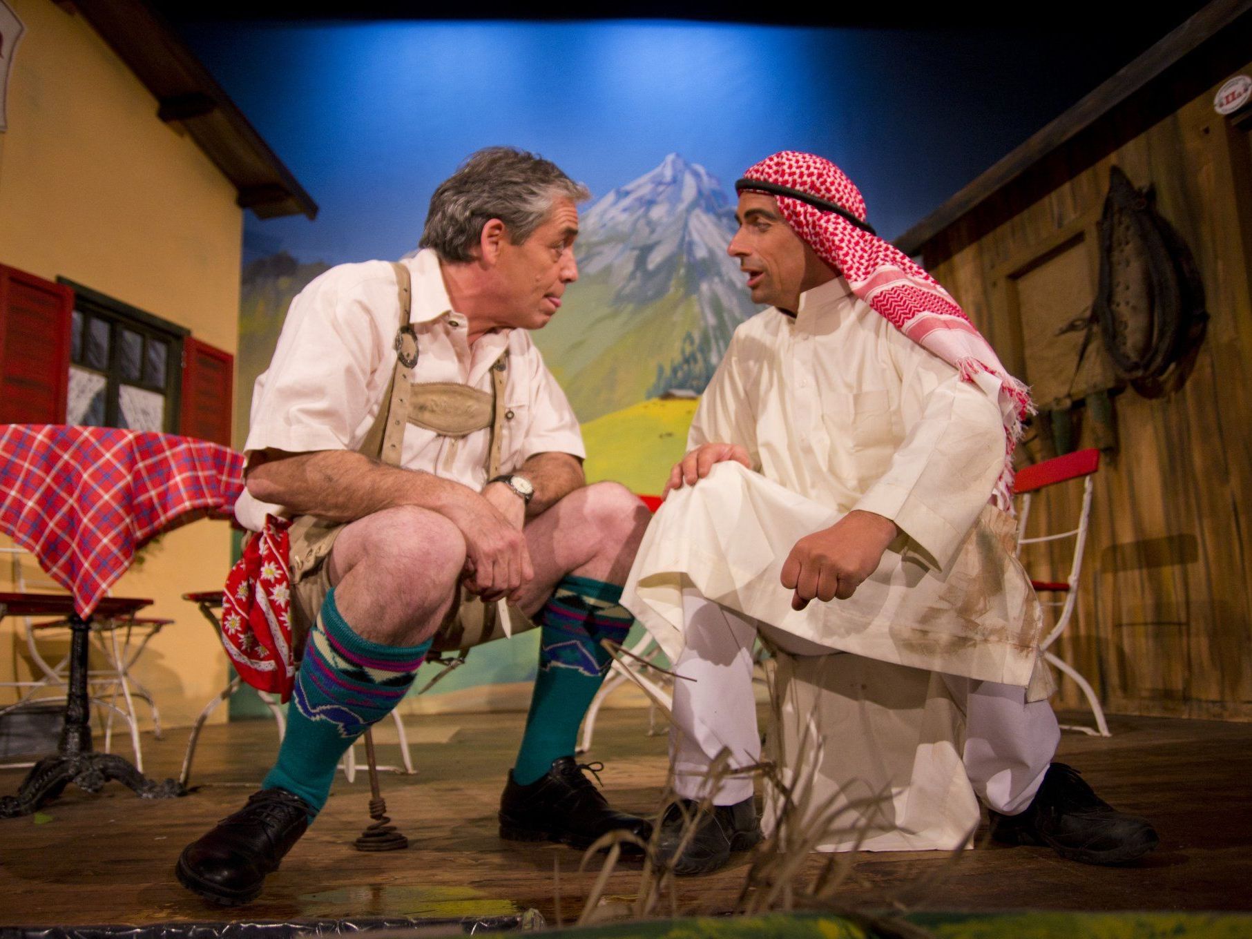 Scheich Abdulasis lernt melken Scheich Abdulasis lernt melken