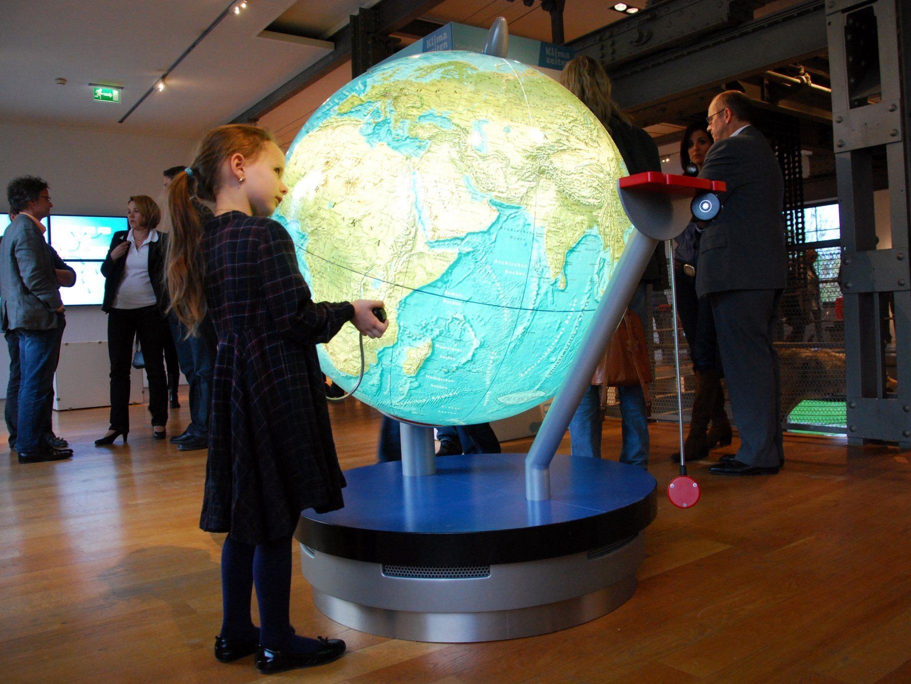 Die Ausstellung „Klimazeiten – Wenn die Erde Fieber hat“ wird durch einen neuen Bereich erweitert.