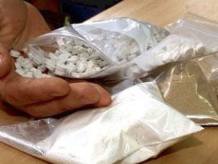 Bei dem mutmaßlichen Drogendealer aus Wien wurden große Mengen Speed und Ecstasy gefunden Bei dem mutmaßlichen Drogendealer aus Wien wurden große Mengen Speed und Ecstasy gefunden
