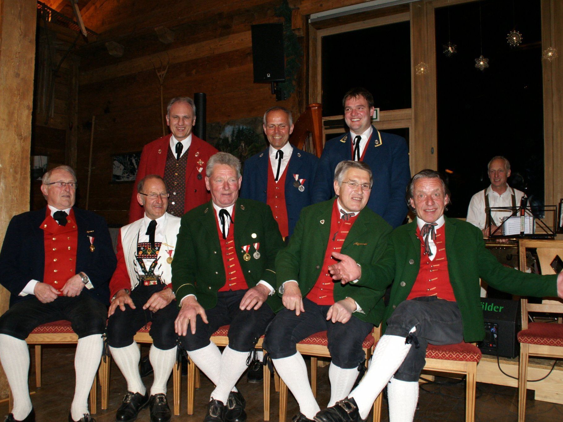 Die stolzen Jubilare der Bregenzerwälder Musikvereine.