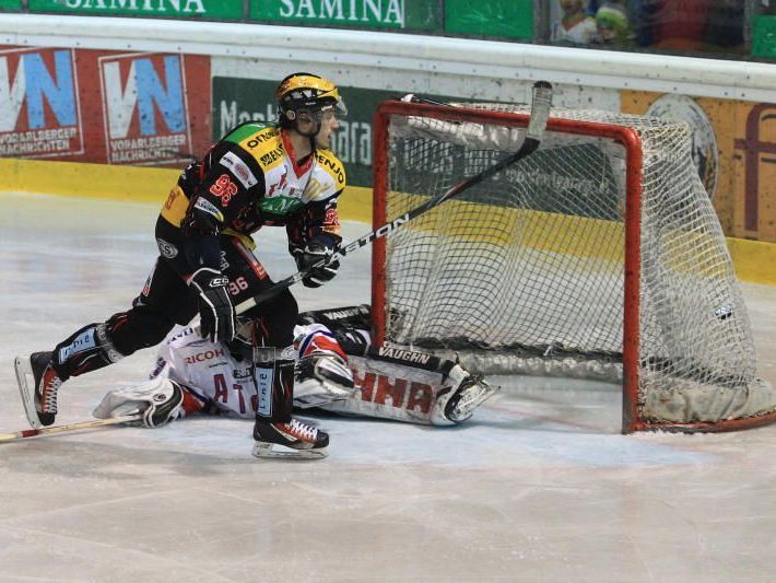 Marco Ferrari erzielte den vorübergehenden 2:2-Ausgleich Marco Ferrari erzielte den vorübergehenden 2:2-Ausgleich