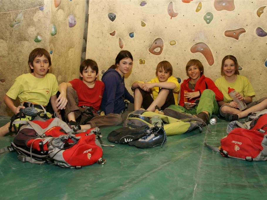 Wälder KlettererInnen, in der Isozone, vor den Finaldurchgängen. Wälder KlettererInnen, in der Isozone, vor den Finaldurchgängen.