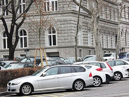 Das Parkpickerl soll nun auch in Penzing die Parksituation verbessern Das Parkpickerl soll nun auch in Penzing die Parksituation verbessern
