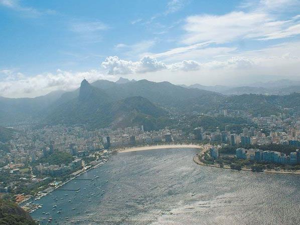 Rio de Janeiro mit dem Corcovado im Hintergrund