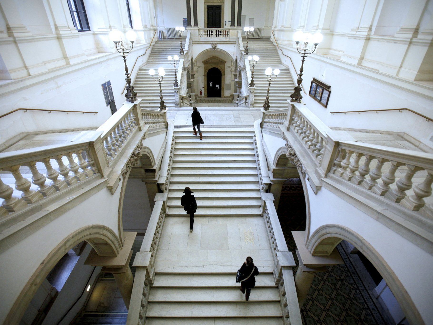 Abwärts geht's für Österreichs Unis. Abwärts geht's für Österreichs Unis.