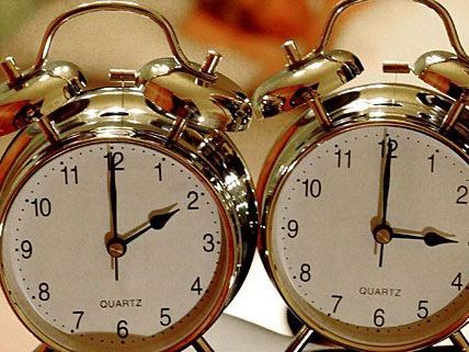 Dass durch die Zeitumstellung Samstagnacht an der Uhr gedreht wird, stört hauptsächlich die FPÖ Dass durch die Zeitumstellung Samstagnacht an der Uhr gedreht wird, stört hauptsächlich die FPÖ