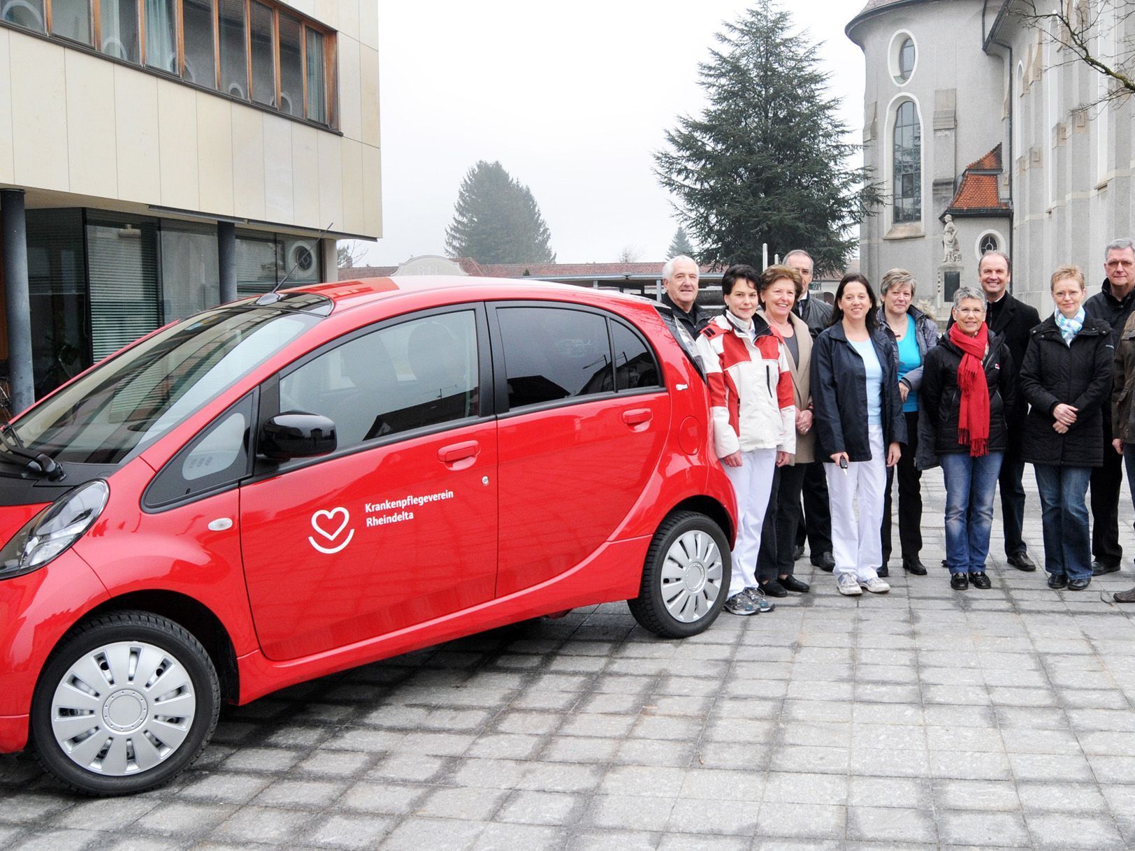 Übergabe des Elektroautos der VLOTTE an den Krankenpflegeverein Rheindelta Übergabe des Elektroautos der VLOTTE an den Krankenpflegeverein Rheindelta