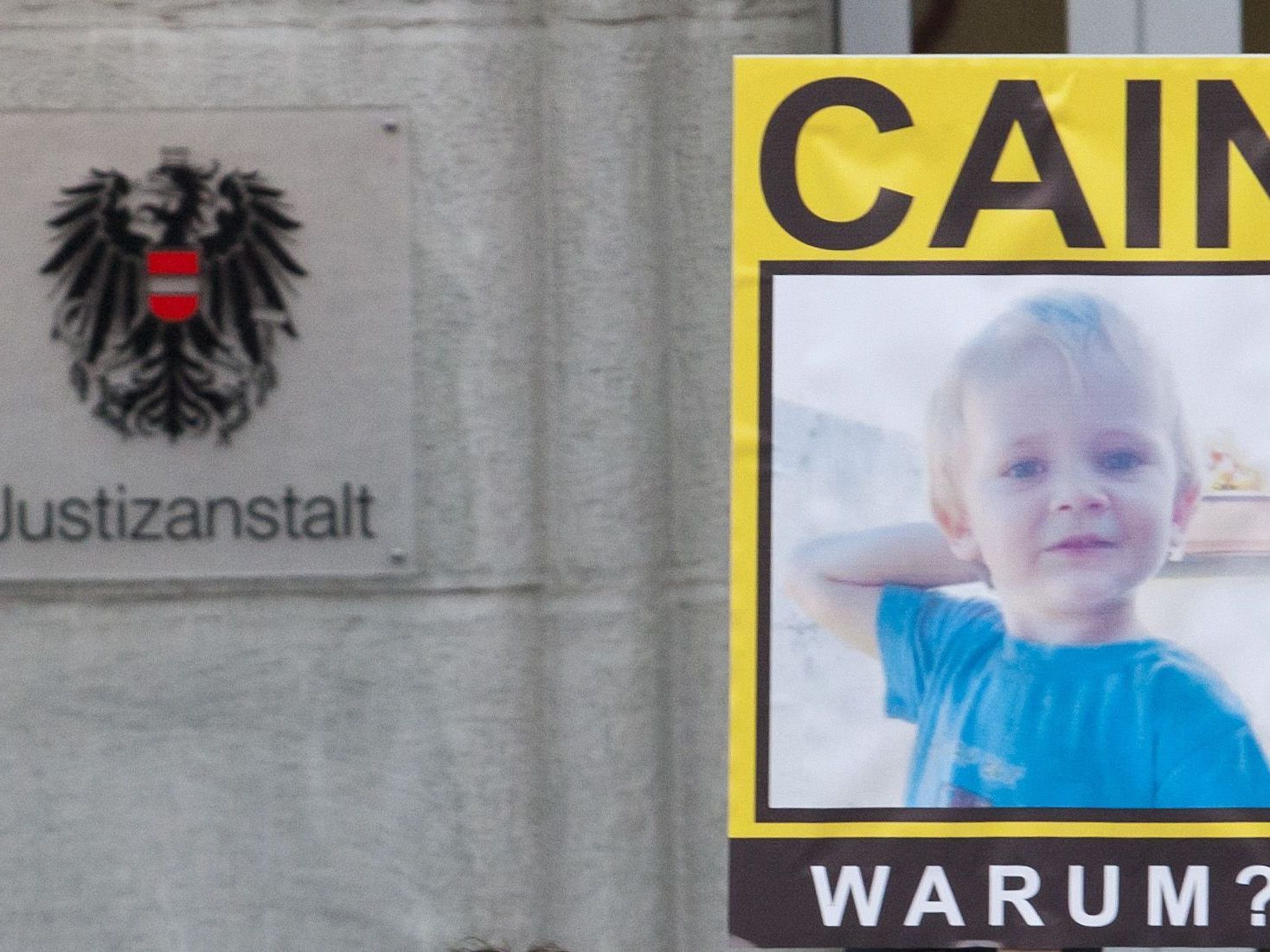 Verteidigung kam mit Antrag auf Prozess-Verlegung nicht durch. Verteidigung kam mit Antrag auf Prozess-Verlegung nicht durch.