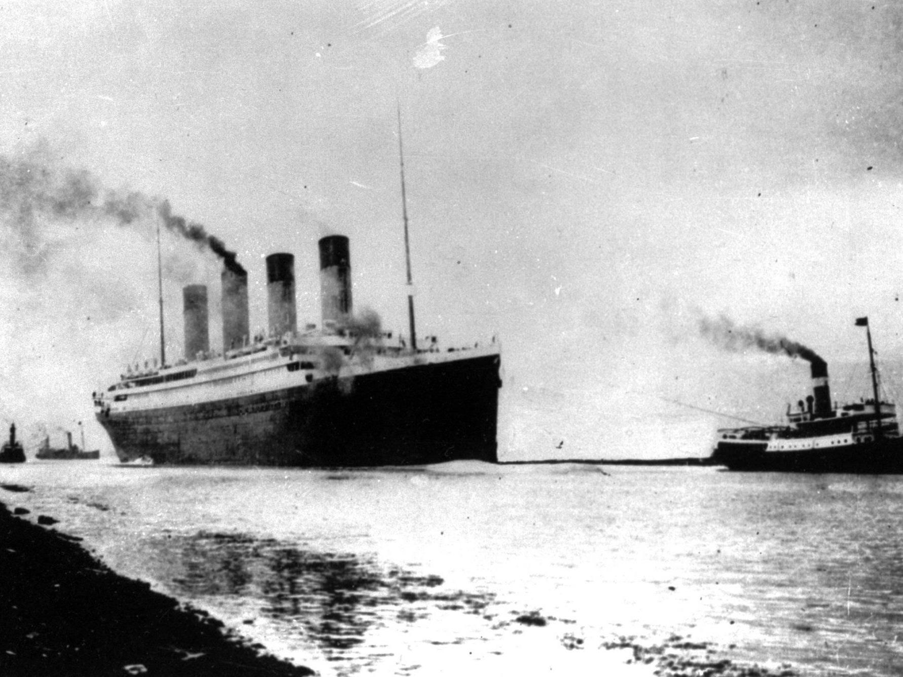 Die "Titanic" auf der Jungfernfahrt von England nach New York.