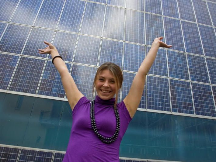 Wenn jeder Götzner zur Earth Hour nur ein Prozent Strom spart, bleiben 30.000 Euro übrig. Das soll den Götznern wieder zugute kommen. Wenn jeder Götzner zur Earth Hour nur ein Prozent Strom spart, bleiben 30.000 Euro übrig. Das soll den Götznern wieder zugute kommen.