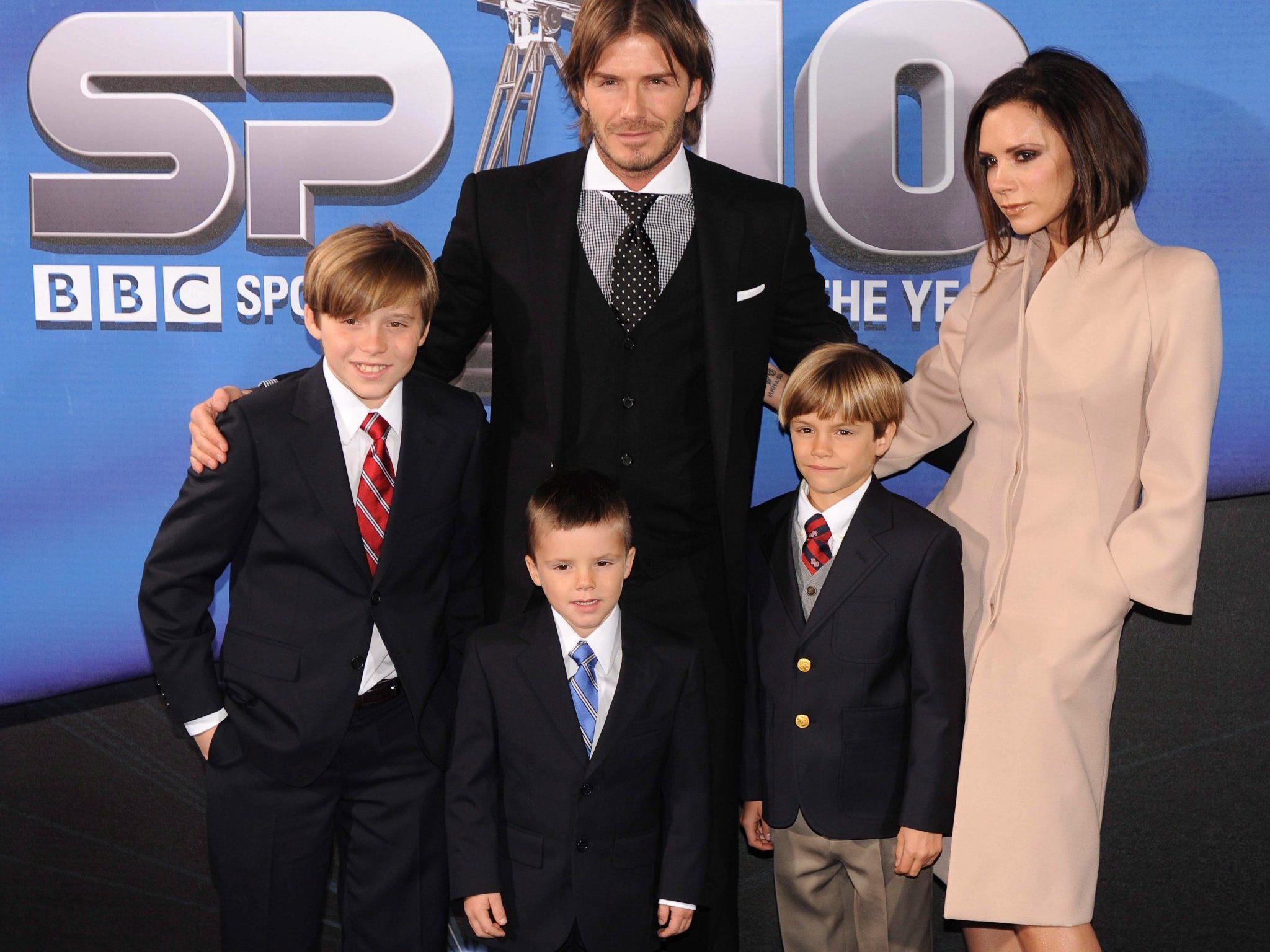 David und Victoria Beckham mit ihren Söhnen Brooklyn, Romeo und Cruz. David und Victoria Beckham mit ihren Söhnen Brooklyn, Romeo und Cruz.