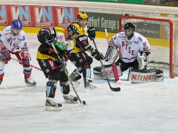 Nationalliga-Meister Feldkirch muss das heutige Spiel in Graz gewinnen. Ansonsten ist es für die VEU-Schützlinge der letzte Auftritt in der Saison 2011/12. Nationalliga-Meister Feldkirch muss das heutige Spiel in Graz gewinnen. Ansonsten ist es für die VEU-Schützlinge der letzte Auftritt in der Saison 2011/12.