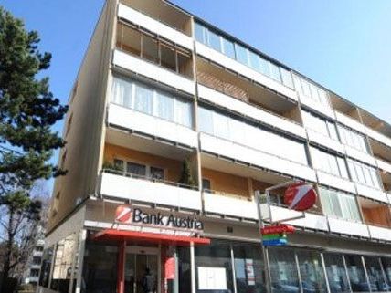 Bei dem Überfall wurden die Räuber durch Schüsse verletzt. Bei dem Überfall wurden die Räuber durch Schüsse verletzt.