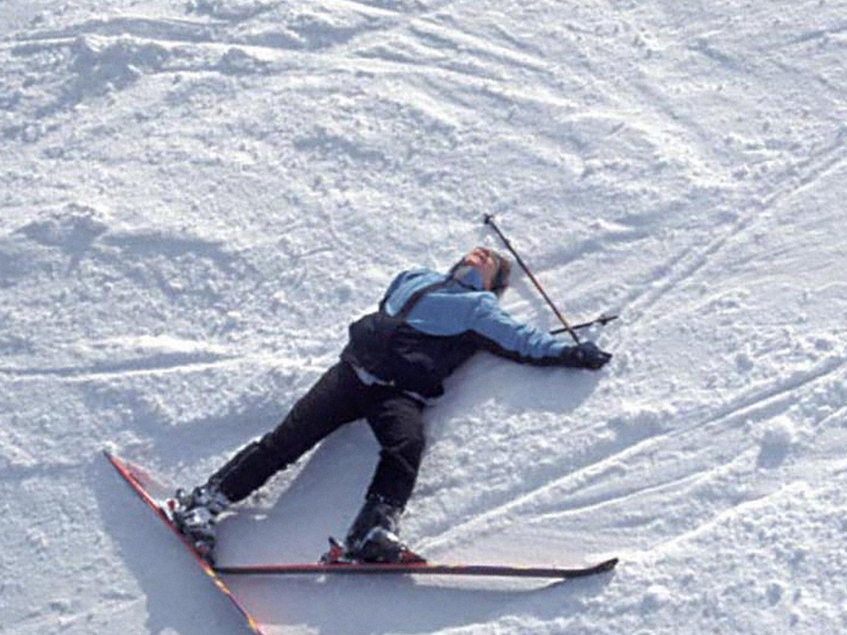 Slowake stürzte im freien Skiraum in Klösterle.