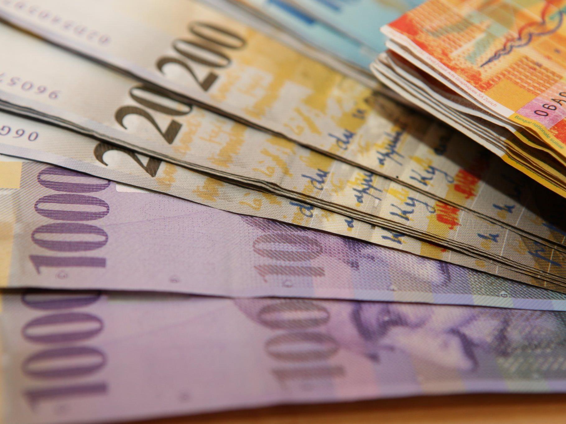 Notwendigkeit einer weiteren Schwächung der Schweizer Währung befürchtet.