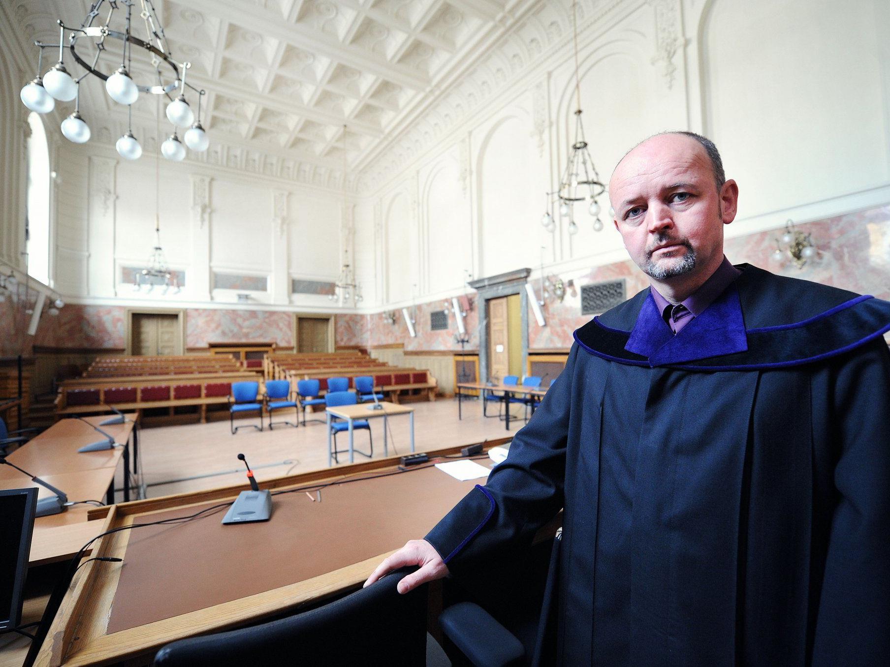 Richter Andreas Posch (46) im Schwurgerichtssaal 109. Hier wird ab Montag verhandelt.
